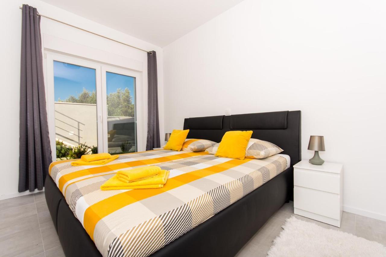 Apartment Julia Trogir Kültér fotó